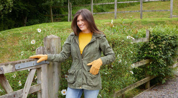 Women Shearling Sheepskin Gloves – Beautiful, Comfortable & Best Protection from Harsh Winter Climate
