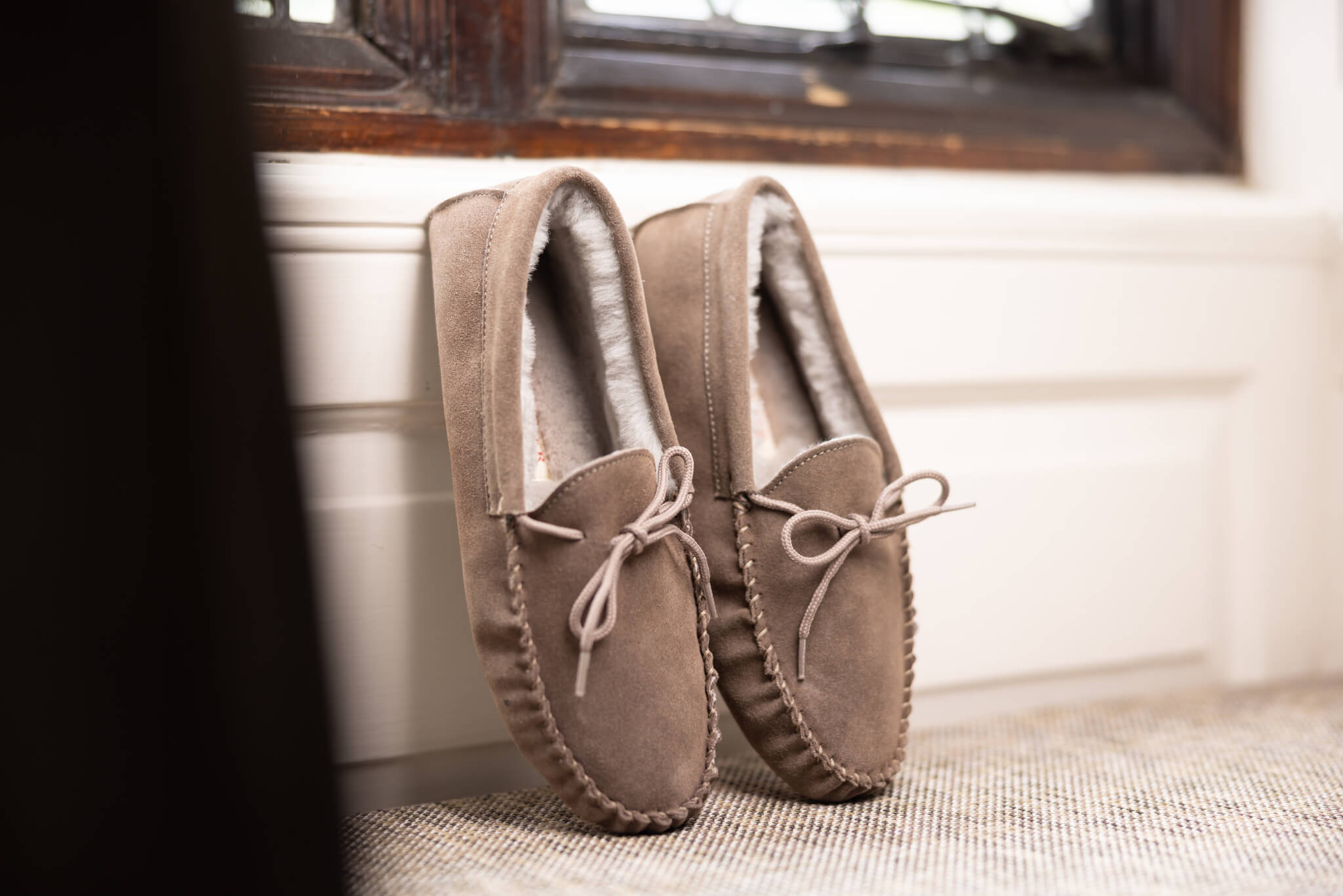 Reo | Classic Soft Sheepskin Slippers | | Nut | | Drapers