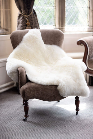 NATURAL SHEEPSKIN RUG COLOUR WHITE