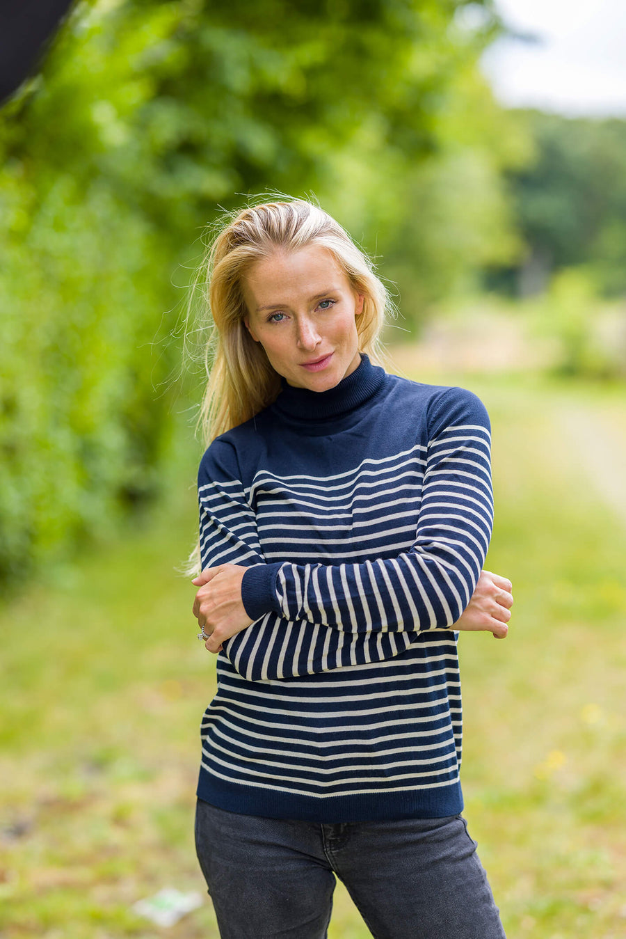 CHIC NAVY STRIPE TOP