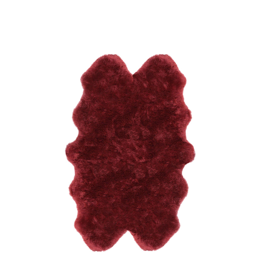 Schaffell-Teppich für vier Personen in der Farbe Erdbeere