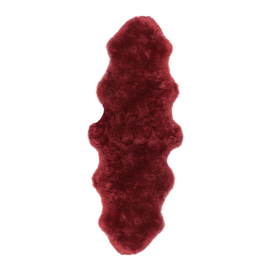 Doppelter Schaffell-Teppich in der Farbe Erdbeere